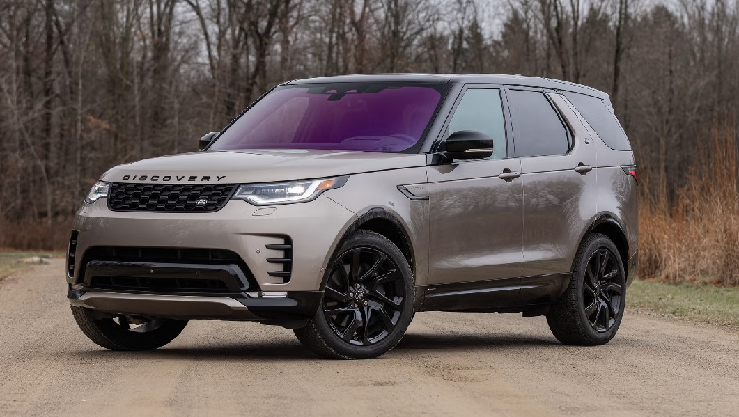 2025 Grey Land Rover Discovery
